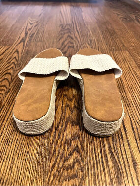Women's Cream Platform Slide Sandals